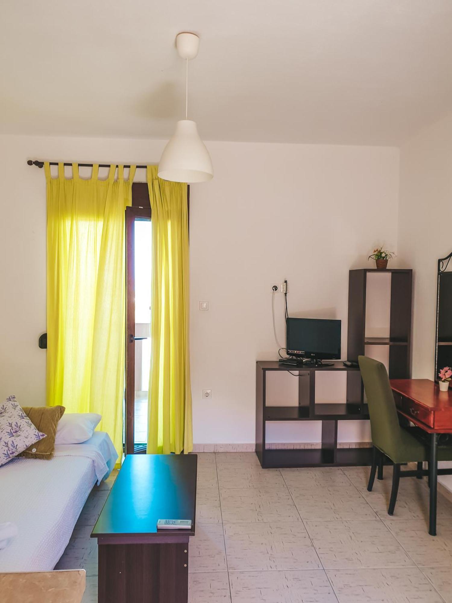 Aroma Studios And Apartments Vourvourou Exterior foto
