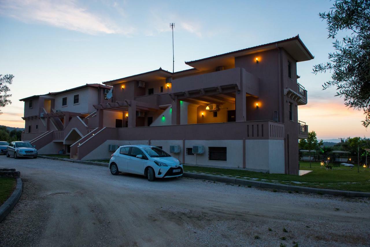 Aroma Studios And Apartments Vourvourou Exterior foto